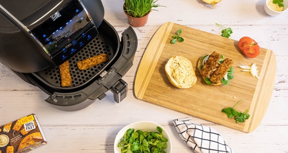 fish sticks à l'ancienne met dipsaus in FRITEL Snacktastic airfryer