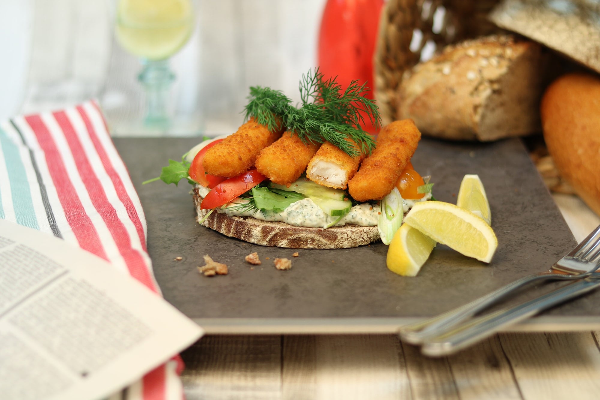 Broodje iglo Fish Sticks - Tartaarsaus en dille