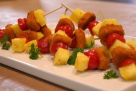 Chicken Nuggets brochettes met ananas