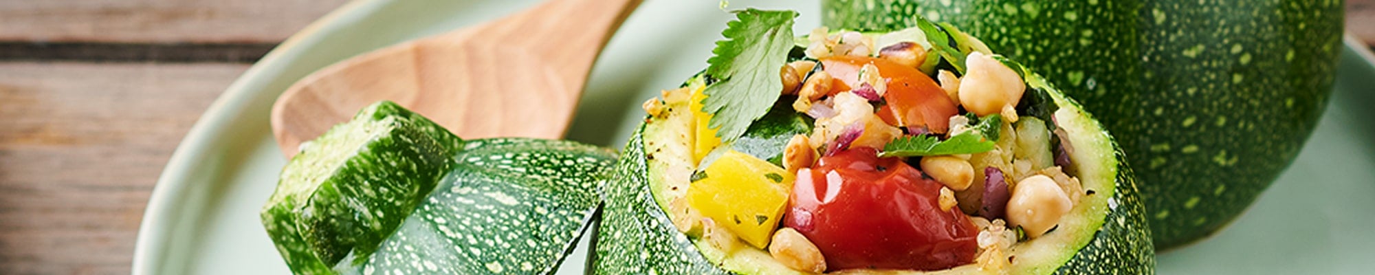 ronde courgettes gevuld met bulgur