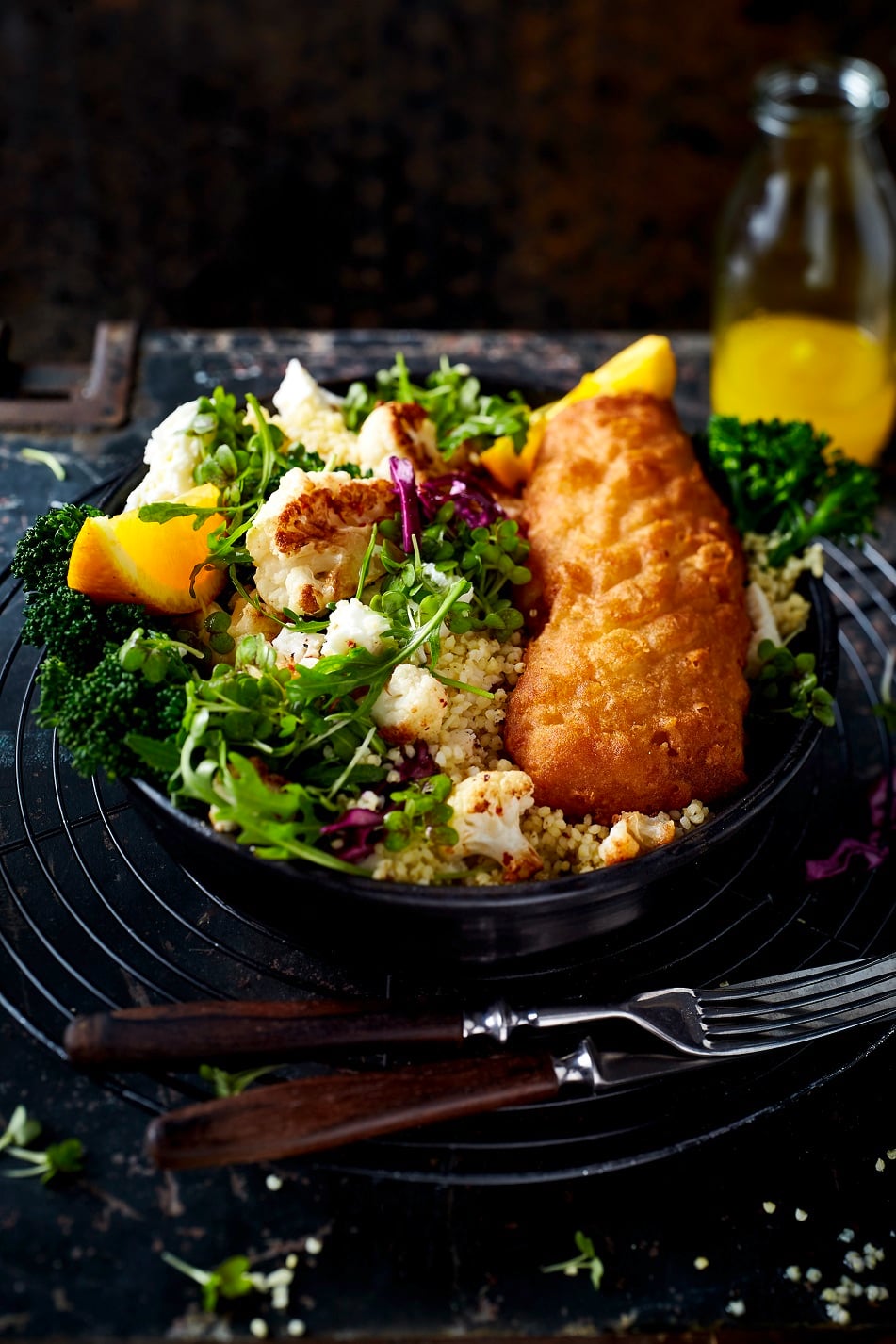 Buddha Bowl met gepaneerde kabeljauw Suprême, broccoli & sinaasappelvinaigrette