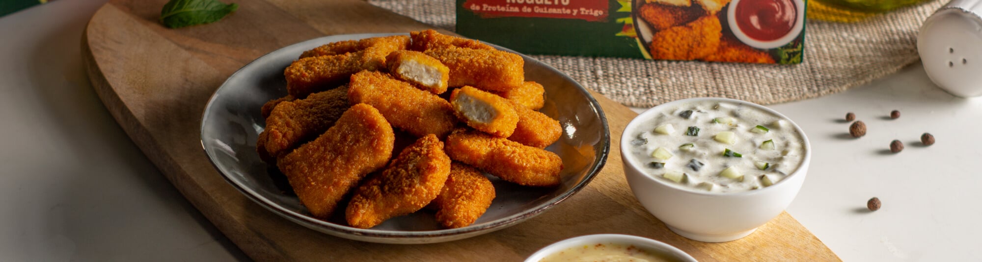 Vegetarische nuggets met 3 sauzen