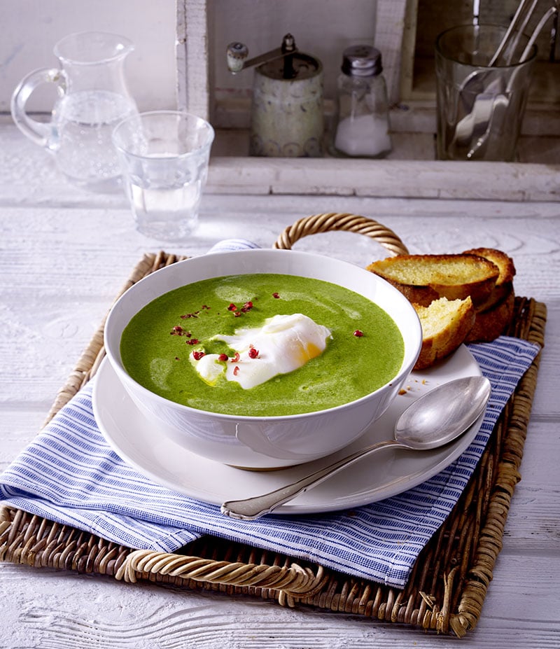 Spinazieroomsoep met gepocheerd ei