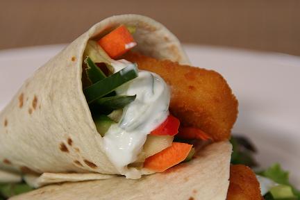 Griekse wrap met Fish Sticks