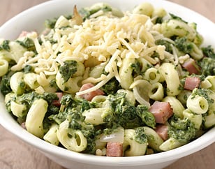 Macaroni met spinazie, ham en kaas